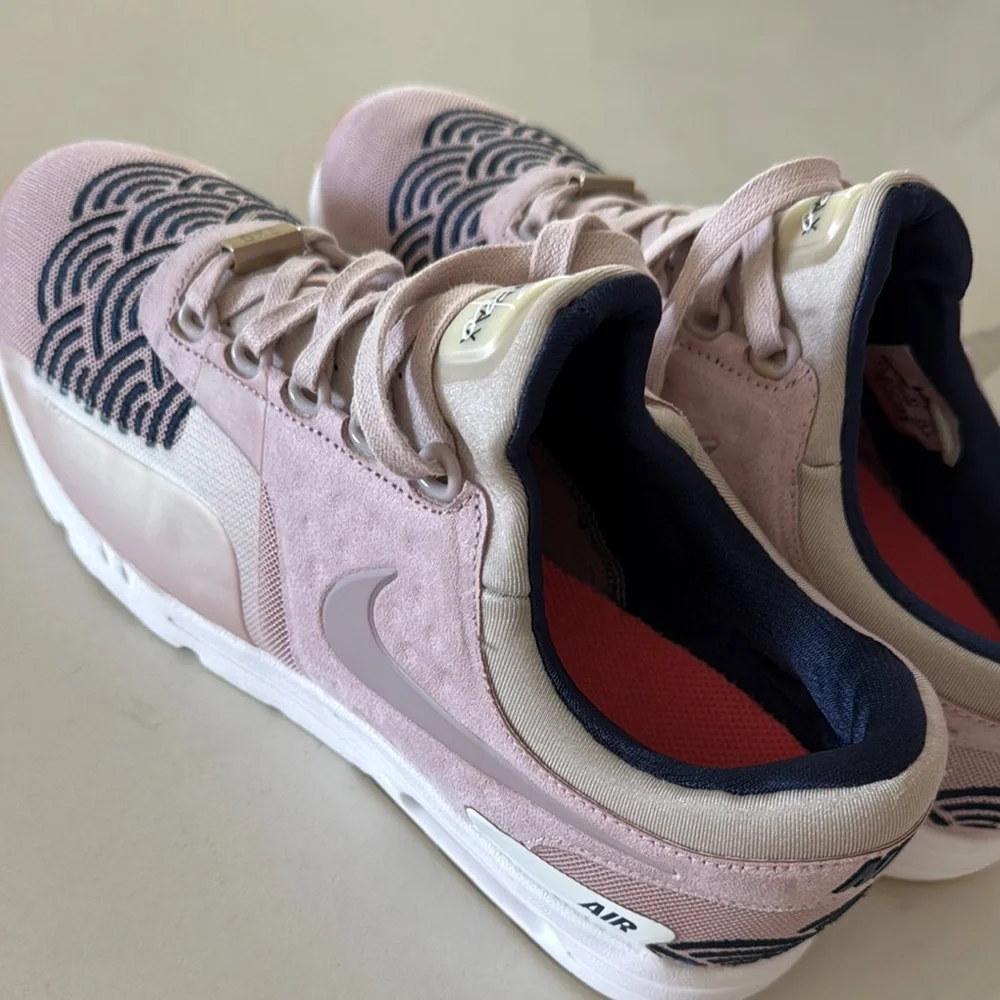 Nike Air Max Zero Women's Pink and Purple  Patterned Sneakers